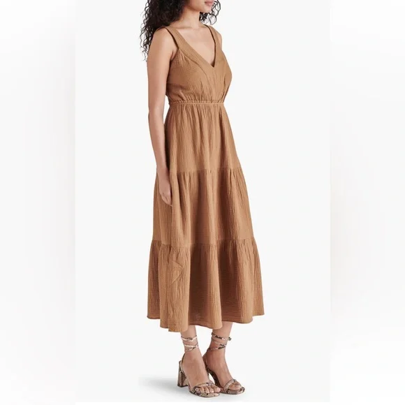 STEVE MADDEN Amira Tiered Cotton Midi Dress - Picture 4 of 13